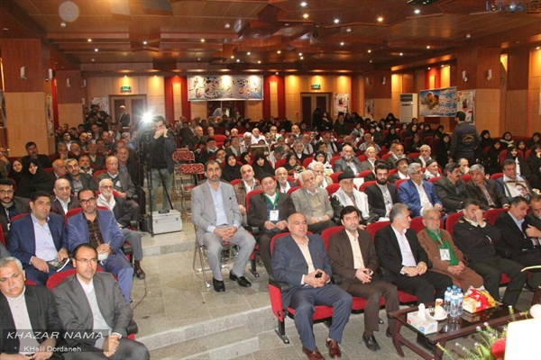 حضور کارکنان مدیریت  حج وزیارت وبعثه مقام معظم رهبری مازندران در مراسم غبار روبی مزار شهدا در روز شهدا.